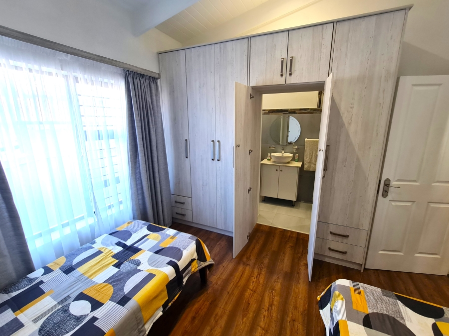 4 Bedroom Property for Sale in Noorsekloof Eastern Cape